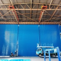 クレーン用大型シャッター 袖扉付き 内観
